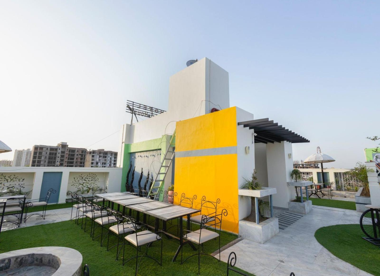Hotel Sahibs The Lighthouse Agra  Exterior photo